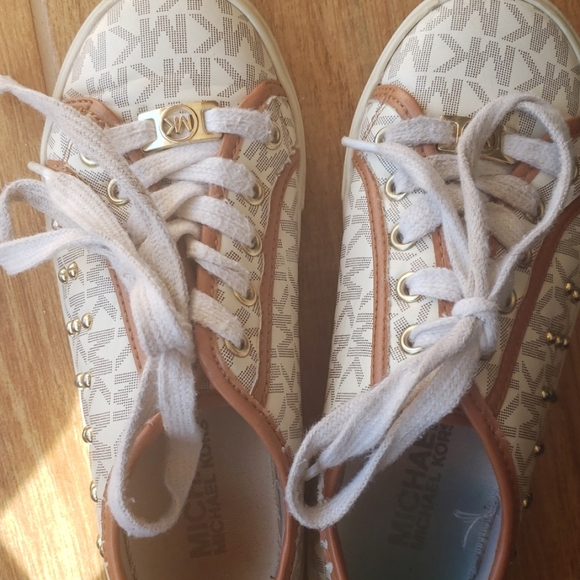 Toddler Michael Kors shoes - Picture 8 of 8